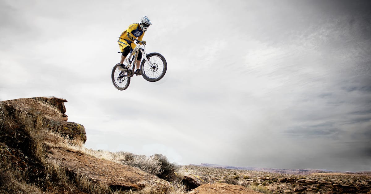 How Weather Conditions Affect Visibility and Cycling Safety