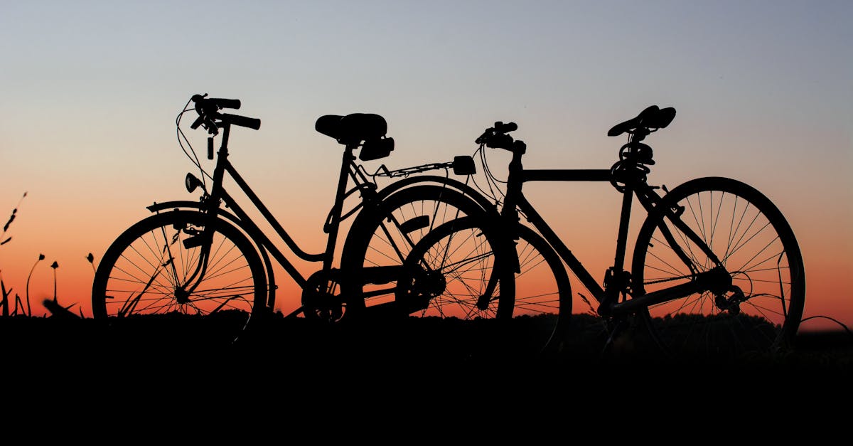 Riding in Groups: Etiquette and Safety Tips